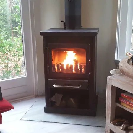 Boshuis Turquoise / Smaakvol Genieten Op De Veluwe Хундерло