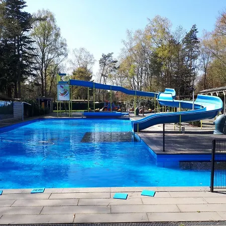 Boshuis Turquoise / Smaakvol Genieten Op De Veluwe Хундерло